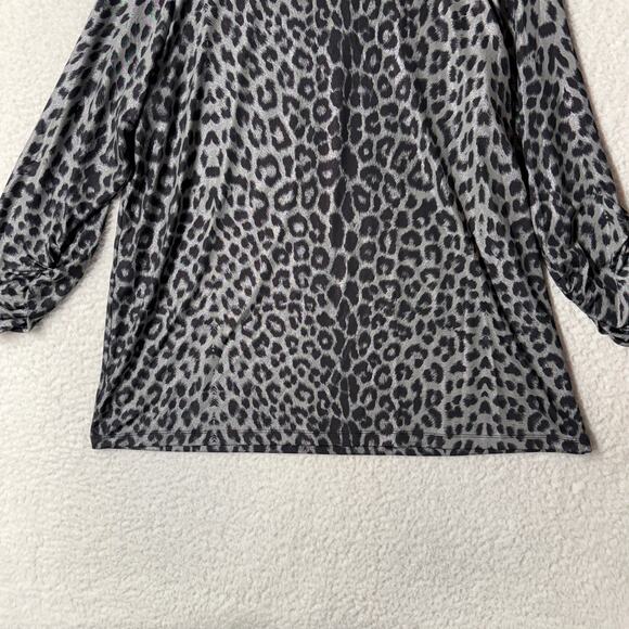 Susan Graver Size XL Animal Print Liquid Knit Top VNeck Gray Shimmer Mob Wife - Picture 6 of 10
